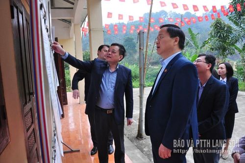 Đoàn kiểm tra số 8 kiểm tra công tác bầu cử tại các xã