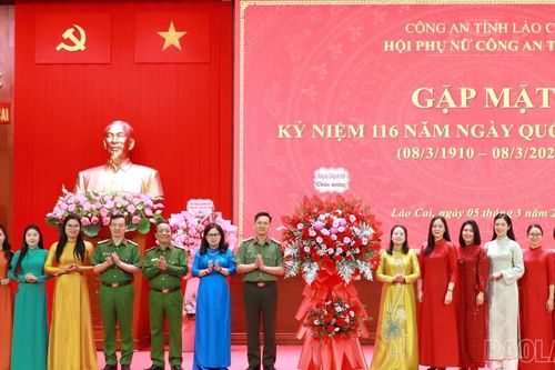 Phụ nữ Công an tỉnh Lào Cai: Khẳng định bản lĩnh 'người giữ lửa' trong màu áo sắc phục