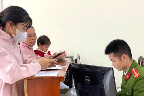 Tập trung 'Đi từng ngõ, gõ từng nhà, rà từng người' để hoàn thiện danh sách cử tri