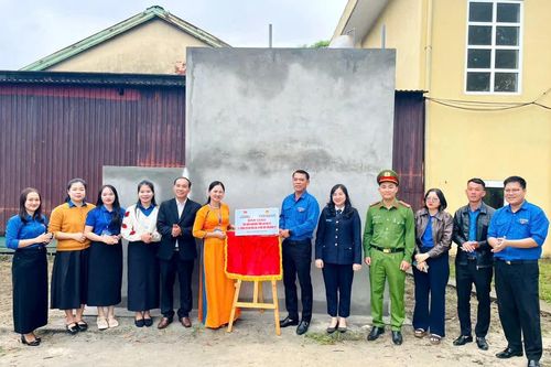 Đoàn Thanh niên UBND tỉnh: Khánh thành, bàn giao công trình thanh niên 'Nước sạch cho em'