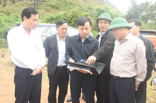 Đồng chí Phó Chủ tịch UBND tỉnh Lê Đức Tiến kiểm tra, khảo sát một số dự án trên địa bàn tỉnh