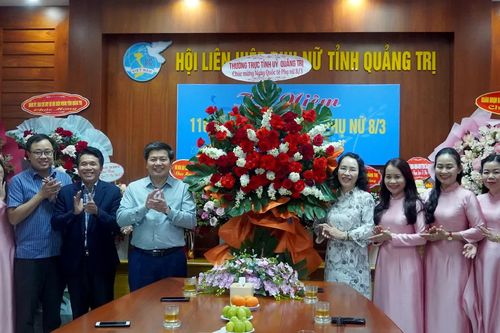 Phát huy vai trò của phụ nữ, góp phần xây dựng quê hương ngày càng phát triển