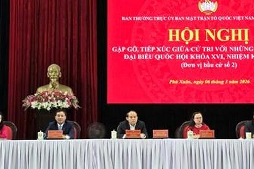 Ứng cử viên đại biểu Quốc hội tiếp xúc cử tri phường Phú Xuân