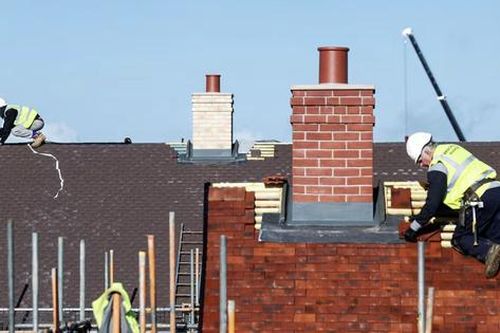 Mức tăng trưởng ngành xây dựng của Anh tiếp tục sụt giảm, kéo dài chuỗi suy thoái