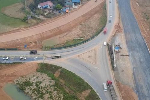 Tăng tốc thi công tuyến nối 2 cao tốc ở Phú Thọ, nỗ lực thông xe dịp 30/4