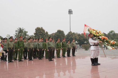 Công an tỉnh sinh hoạt chính trị kỷ niệm 78 năm học tập, thực hiện 6 điều Bác Hồ dạy CAND