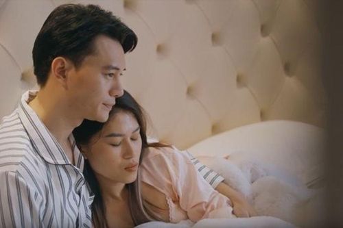 Đến thăm con, tôi trót lên giường với chồng cũ rồi nhận ra điều cay đắng vào sáng hôm sau