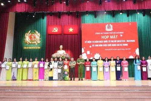 Công an TPHCM: Tôn vinh, tri ân CBCS nữ trong sự nghiệp bảo vệ an ninh Tổ quốc