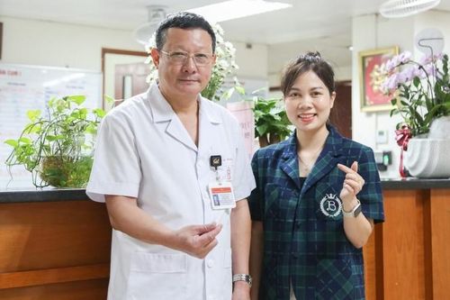 Lời thỉnh cầu 'sống đến khi con hết tiểu học' của người mẹ ung thư máu