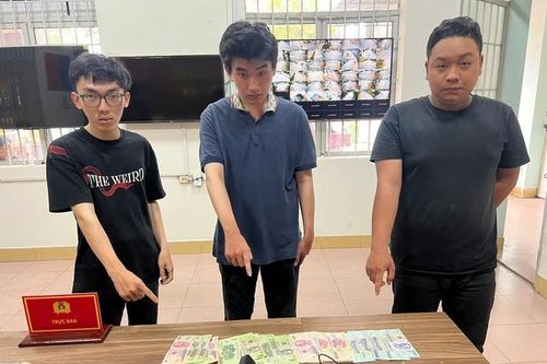 Tìm bị hại của nhóm giả danh công an cưỡng đoạt tài sản