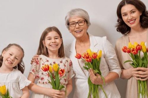 Phụ nữ thích nhất điều gì trong ngày 8/3?