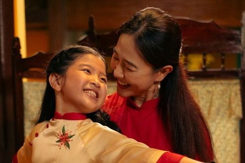 Lời mẹ dặn con gái đầy xúc động trong bộ phim Cảm Ơn Người Đã Thức Cùng Tôi