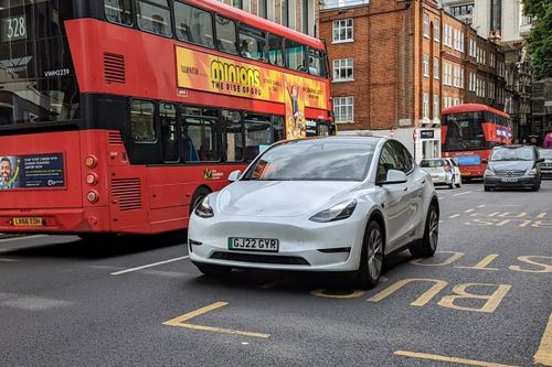 'Cơn ác mộng' của Tesla tại Anh vẫn chưa chấm dứt