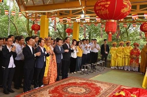Lễ tế trên Ngũ Nhạc Linh Từ