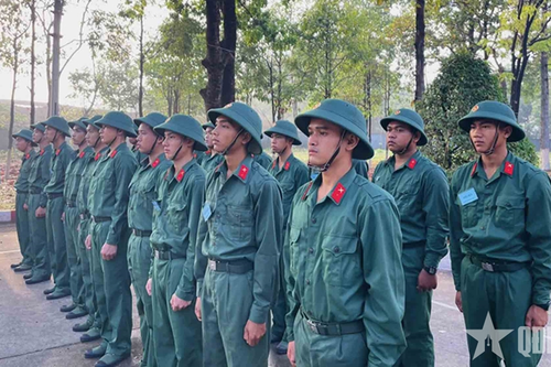 Chiến sĩ mới rèn nền nếp