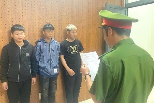 Bắt giữ 3 đối tượng manh động cướp xe điện giữa đêm khuya