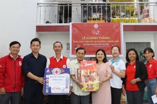 Vận động hơn 820 triệu đồng hỗ trợ cán bộ, hội viên phụ nữ khó khăn
