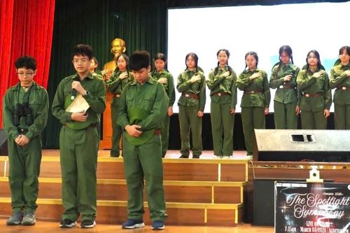 Học sinh hóa thân nhân vật để rèn ngoại ngữ