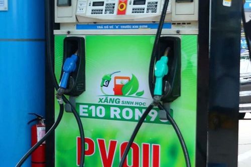 Giá xăng tăng rất mạnh, giá các loại dầu vượt 30.000 đồng/lít