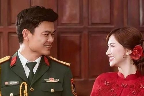 Hòa Minzy công khai bạn trai: Chị gái ruột xác nhận, Sao Việt nô nức chúc mừng