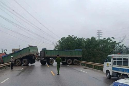 Va chạm xe đầu kéo, 2 người phụ nữ tử vong