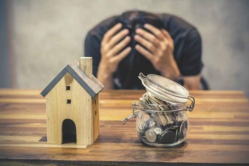 Áp lực lãi suất mua nhà, người đàn ông phải nhập viện vì rối loạn tâm thần