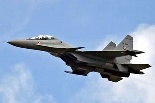 Tiêm kích tấn công tầm xa Su-30MKI rơi sau khi cất cánh