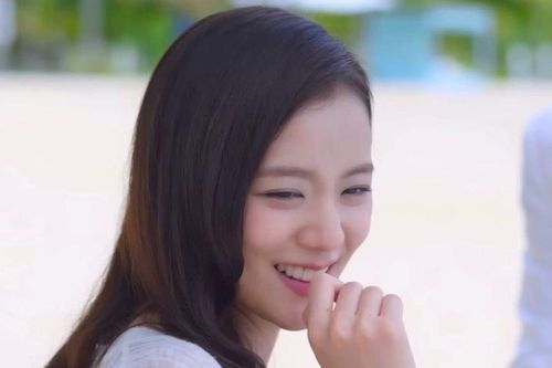 Jisoo Blackpink lộ hint hẹn hò?
