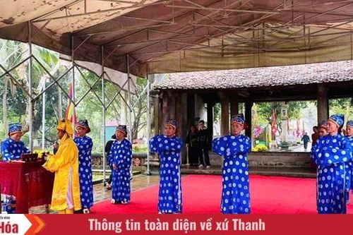 Du xuân nơi làng cổ