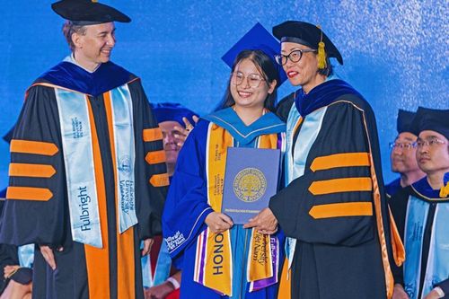 Nữ sinh khiếm thị người Bắc Ninh đỗ chương trình thạc sĩ ngành Y tế công cộng Đại học Harvard (Hoa Kỳ)