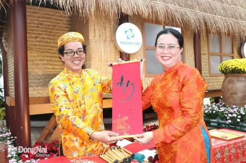 Xin chữ đầu năm