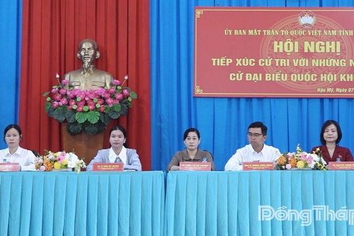 Ứng cử viên đại biểu Quốc hội tiếp xúc cử tri đơn vị bầu cử số 4 tại xã Hậu Mỹ