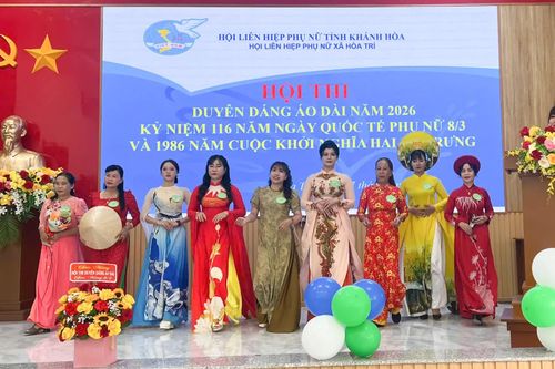 Hội Liên hiệp Phụ nữ xã Hòa Trí tổ chức hội thi 'Duyên dáng áo dài'