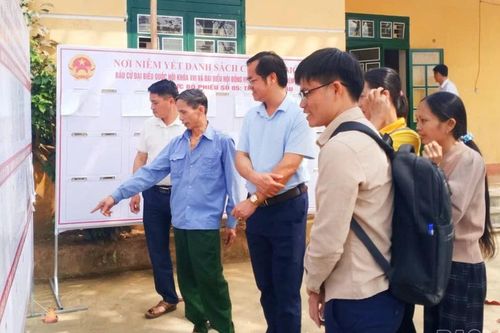 Hơn 6.400 cử tri xã Mỏ Vàng gửi trọn niềm tin qua từng lá phiếu
