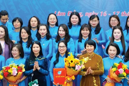 Nâng cao vai trò, tiếng nói của phụ nữ trong cơ quan dân cử