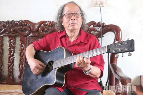 Nhạc sĩ Lê Đăng Khoa với tác phẩm 'Ngày vui bầu cử'