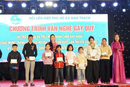 Ấn tượng chương trình văn nghệ gây quỹ 'Hỗ trợ phụ nữ và trẻ em có hoàn cảnh khó khăn'