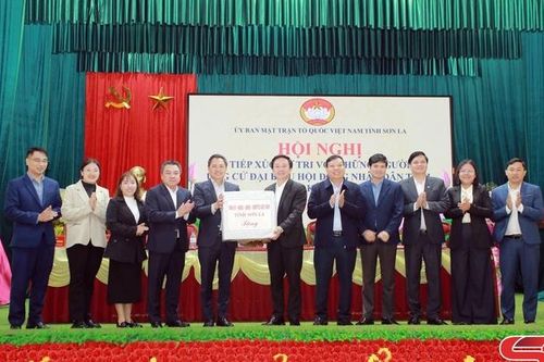 Cử tri kỳ vọng đại biểu đồng hành cùng địa phương đẩy mạnh đầu tư cơ sở hạ tầng