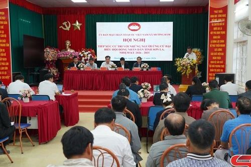 Cử tri xã vùng cao kỳ vọng vào chương trình hành động của các ứng cử viên