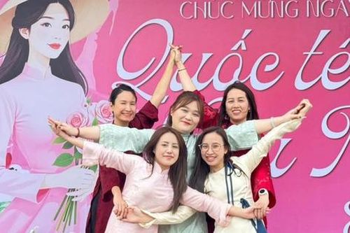 Nữ lao động ngành Xây dựng: 'Giỏi việc nước, đảm việc nhà'