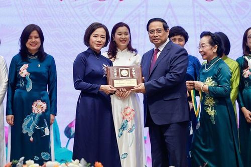 Góc nhìn văn hóa: Phụ nữ Việt Nam - Từ truyền thống anh hùng đến khát vọng thời đại (Nhân kỷ niệm 116 năm Ngày Quốc tế phụ nữ)