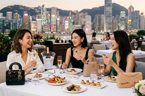 Cuộc sống hào nhoáng trên mạng xã hội và sự thật về chiếc ví rỗng