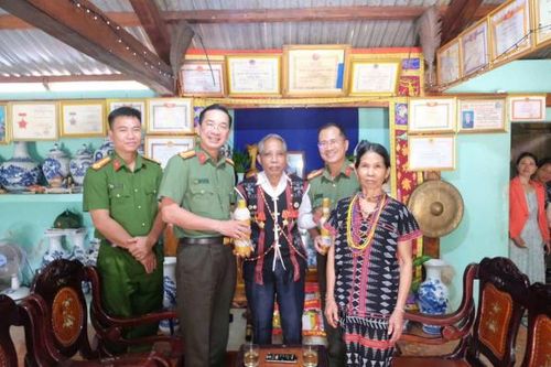 Dấu ấn trong công tác và khát vọng phụng sự nhân dân