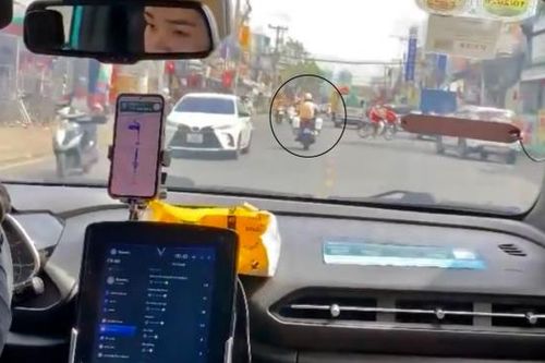 Việc ân nghĩa trên đường và lời cảm ơn chưa kịp nói
