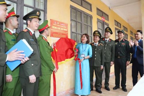 Đoàn thanh niên Cục Tổ chức cán bộ phối hợp tổ chức nhiều chương trình tại Hưng Yên