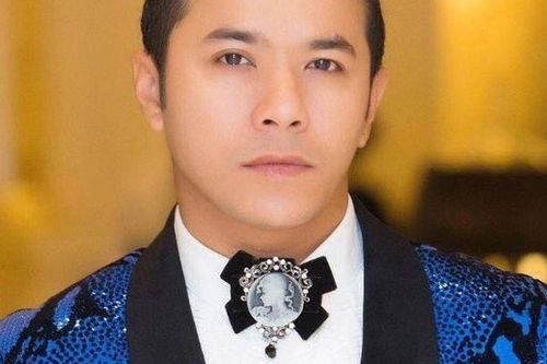Gia tài phim của Kasim Hoàng Vũ: Từng được cố NSƯT mời đóng nam chính, vừa chạm ngõ điện ảnh đã đoạt Cánh Diều Bạc