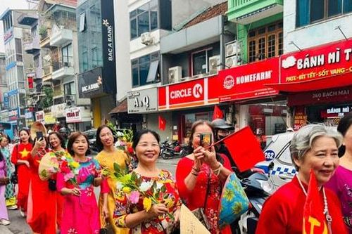 Phụ nữ Bạch Mai phát huy vai trò trong ngày hội non sông
