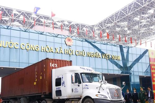 Quảng Ninh: Thí điểm thông quan hàng hóa vào cuối tuần tại khu vực cầu Bắc Luân II