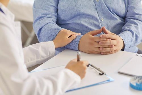 Vết loét không lành nửa năm hé lộ bi kịch của người đàn ông 33 tuổi