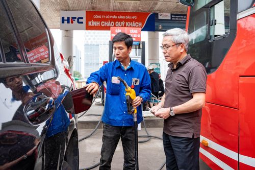 Đề xuất cơ chế bình ổn giá xăng dầu nếu tăng 20% trong một tháng